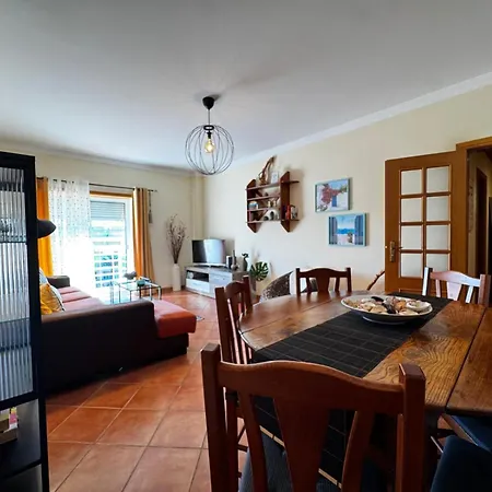 Charming Apartment *
